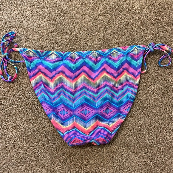 Bright colored string bikini bottoms - Picture 2 of 4